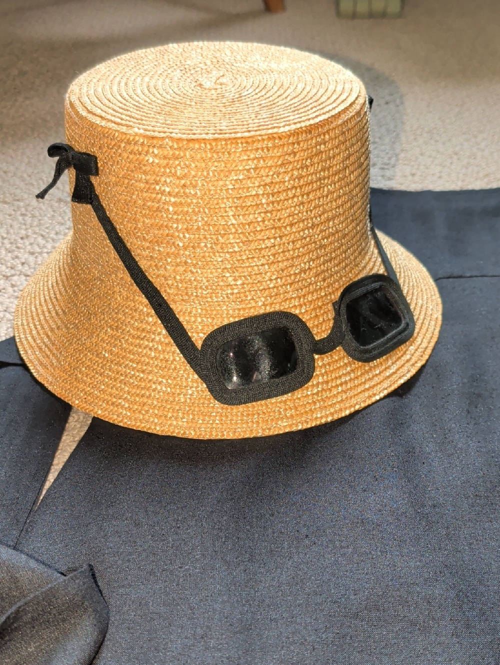Kate Spade Sunglasses Straw Hat Bucket Summer Beach Tan Hat Black Glasses Iconic